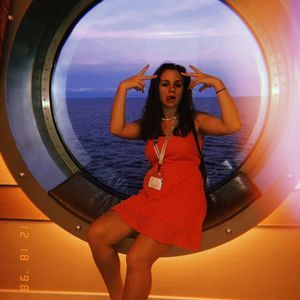 Meet your Posher, Julia